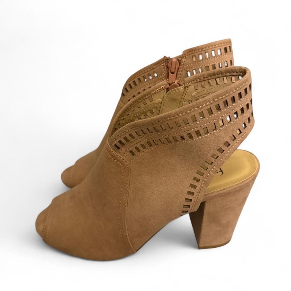 Francescas Light Pink Suede Perforated Peep Toe Block Heel Booties 7 BMTX-060